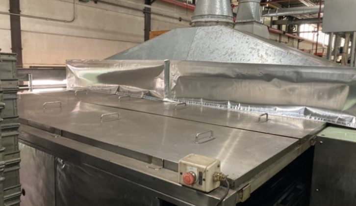 遮熱シート設置完了