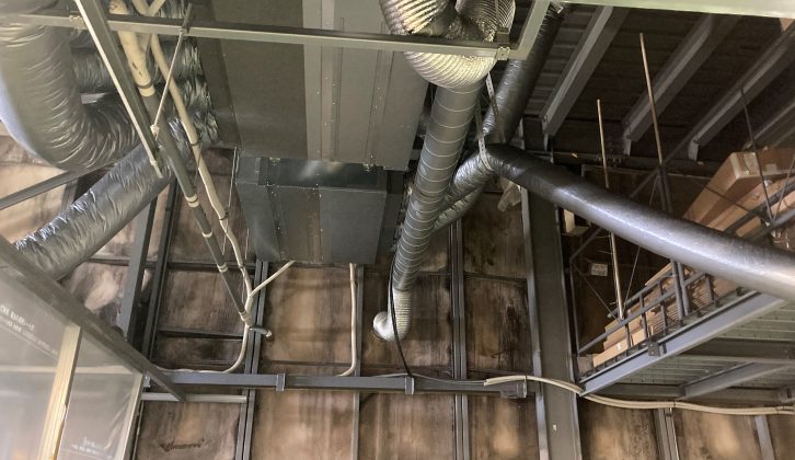 冷暖房が逃げる天井空間