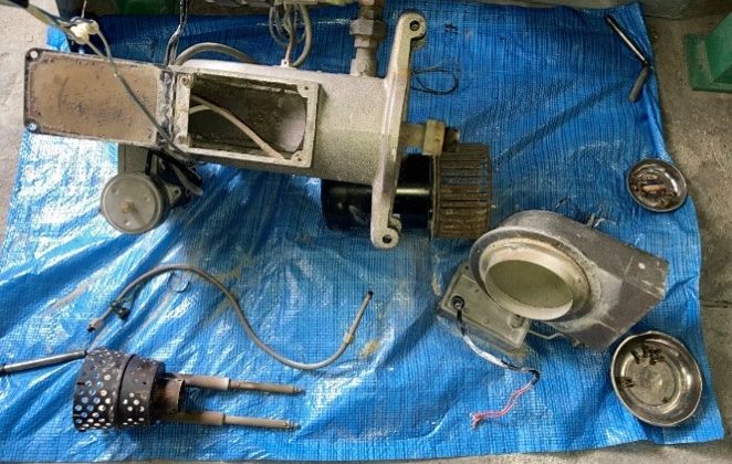 分解清掃の様子