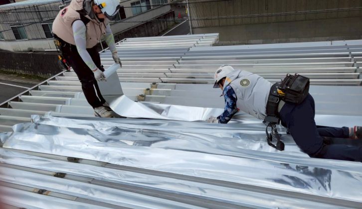 サーモバリア施工中