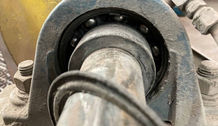 ベアリングの摩耗あり