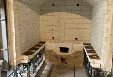 工房内に設置してある炉の全体像