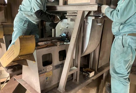 ブロワ本体取り外し